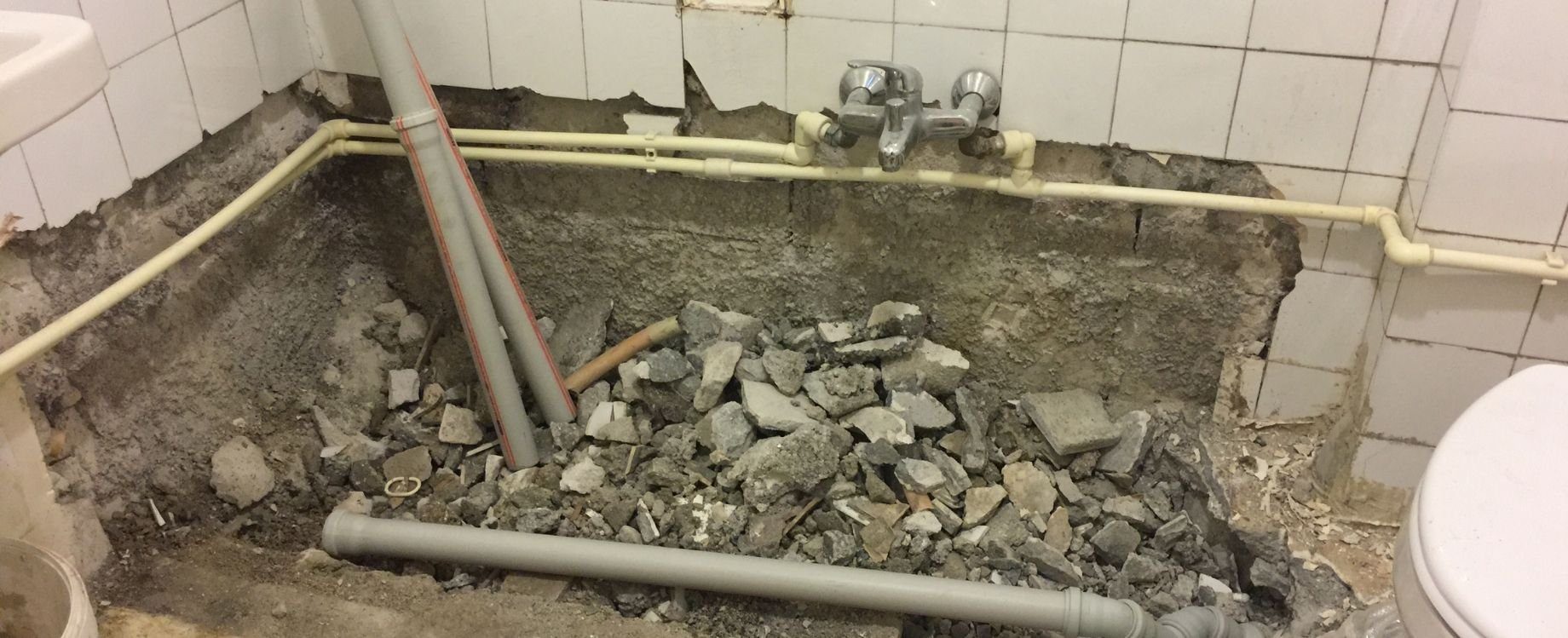 bathroom fitter near me SW14 8AN